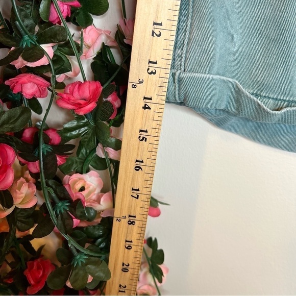 BDG Cora Acidwash Paperbag Jean Shorts OB973734 Size 27 Boho Teal Green Women - Picture 7 of 10